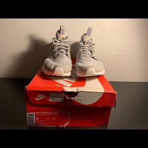 huaraches size 8 white/gray ‼️preowned‼️